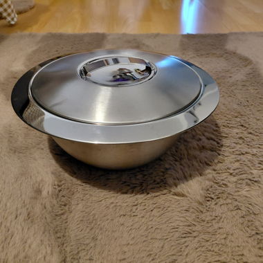 Ciotola in acciaio inox con coperchio
