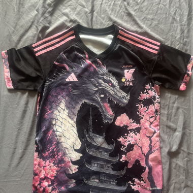 Maglia Giappone con drago rosa