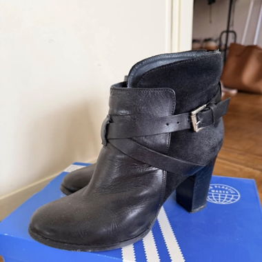 Bottines noires a talon