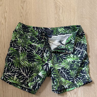 Tropische Badeshorts
