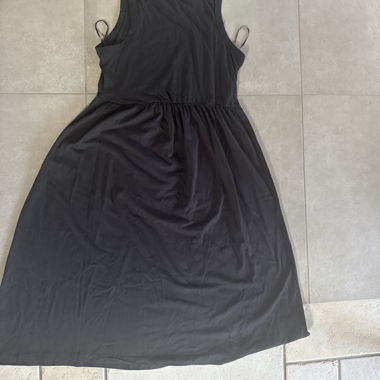 Black Sleeveless Dress