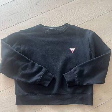 Guess sweater