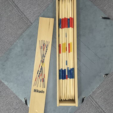 Jeu de Mikado complet avec boîte – petit défaut