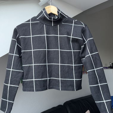 Tally Weijl Cropped Turtle-Neck Long-Sleeve Top