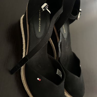 Tommy Hilfiger shoe