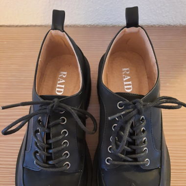 Schuhe von Riad 