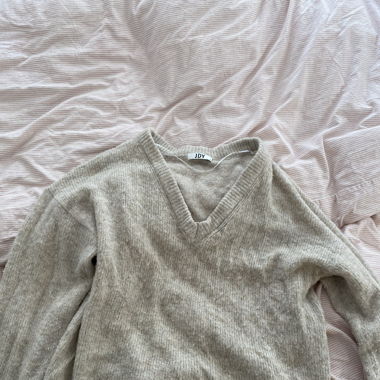Beiger Pullover
