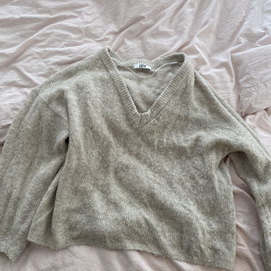 Beiger Pullover