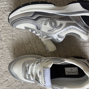 Chanel Runner Weiss