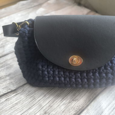 Sac fait à la main au crochet