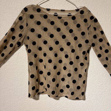 Maglia a maniche lunghe trasparente con pois