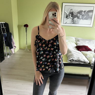 Trägertop mit Blumen