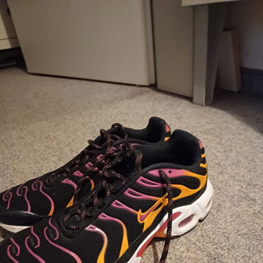 Nike TNS