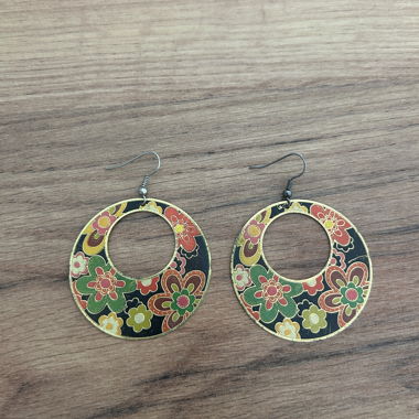 Floral Hoop Ohrringe von kleinem Unternehmen aus Berlin