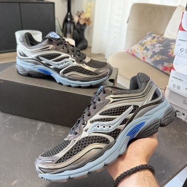 Saucony ProGrid Omni 9 Disrupt Black Torte