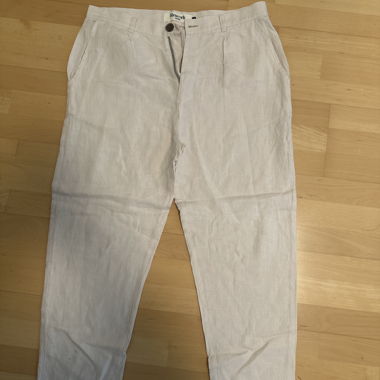 Weisse Leinenhose