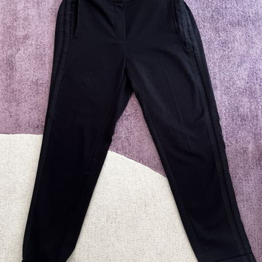 Pantaloni casual neri Mango