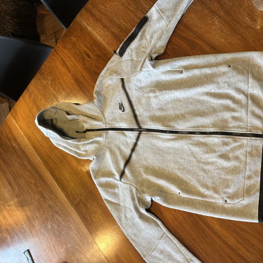 Veste à capuche Nike grise