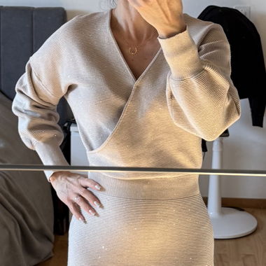 Abito-pullover beige in maglia
