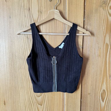 Crop top con cerniera