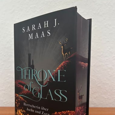 Throne of Glass – Herrscherin über Asche und Zorn