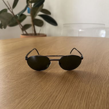 Lunettes de soleil noires