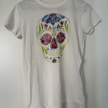 Shirt mit langen Schlitzen an der Seite
