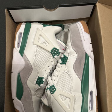 Air Jordan 4 retro coloris vert pin