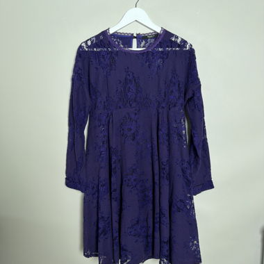 Robe en Dentelle Violette