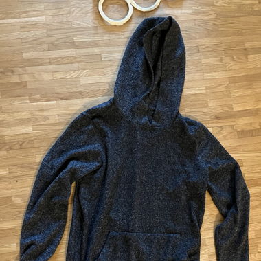 Grauer Hoodie