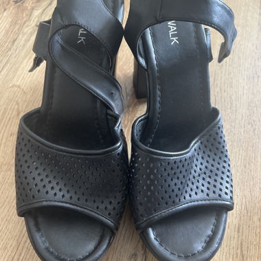 Hohe Sandalen