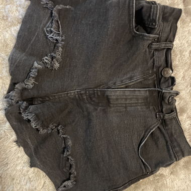 Pantaloncini neri