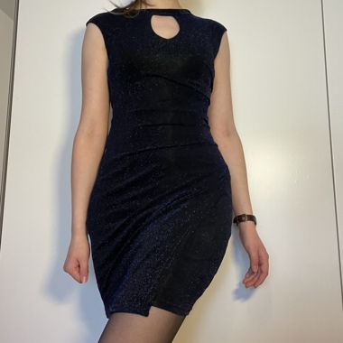 Glitzerndes Kleid 
