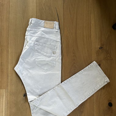Please Jeans
