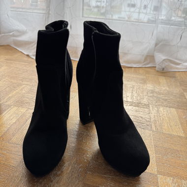 Ankle boots