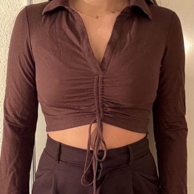 Top Zara corto a maniche lunghe