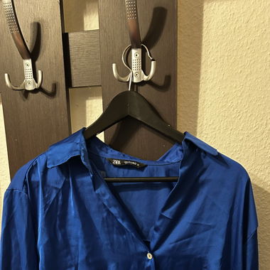 Chemise en satin Zara 