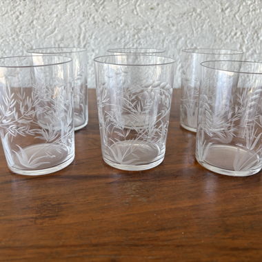 Set aus 6 gravierten Glasbechern