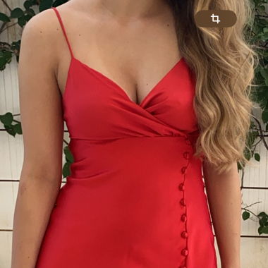 Rotes Seide Kleid