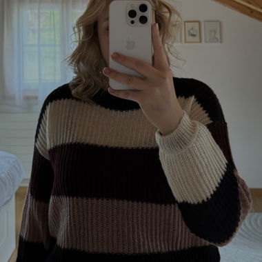 Strickpullover - gestreift mit farbe