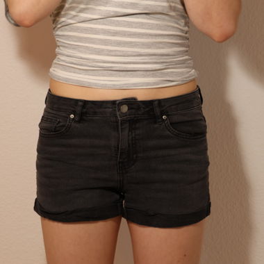 Pantaloncini di jeans neri