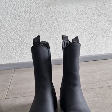 Schwarze Stiefeletten