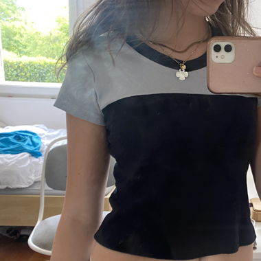 Brandy Melville tee