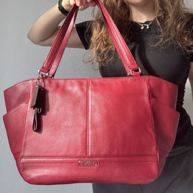Sac cabas rouge en cuir