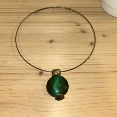 Collier ras le cou