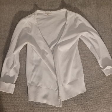 Weisser Knopf-Cardigan mit V-Ausschnitt, 3/4-Ärmeln