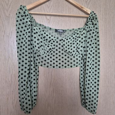 Top corto a pois Missguided