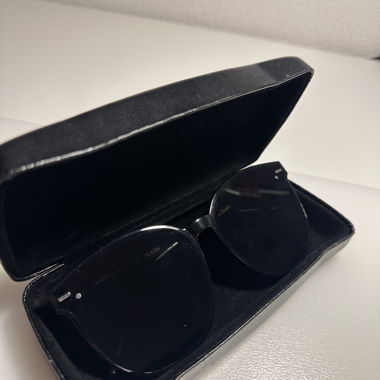 Gentle Monster Sonnenbrille