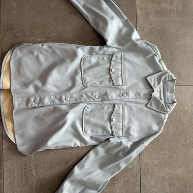 Veste en cuir bleu bébé