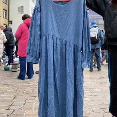 Blaues Kleid